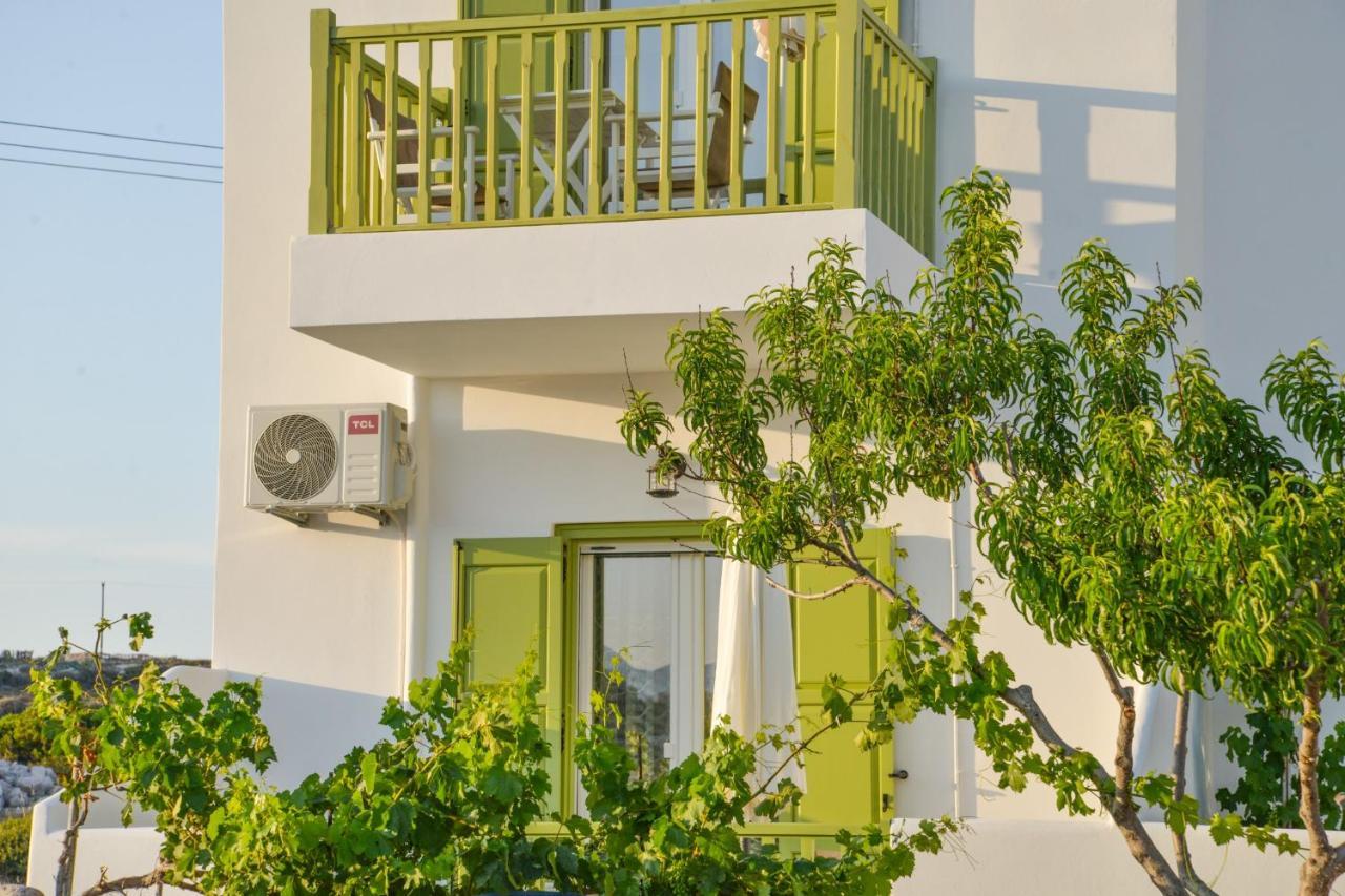 Zeras Apartments Adamantas Exterior photo
