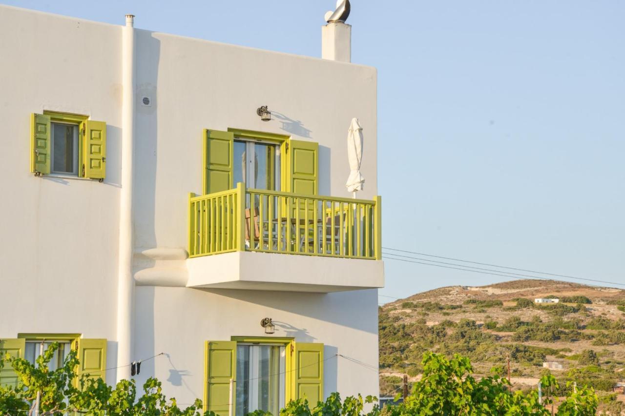 Zeras Apartments Adamantas Exterior photo