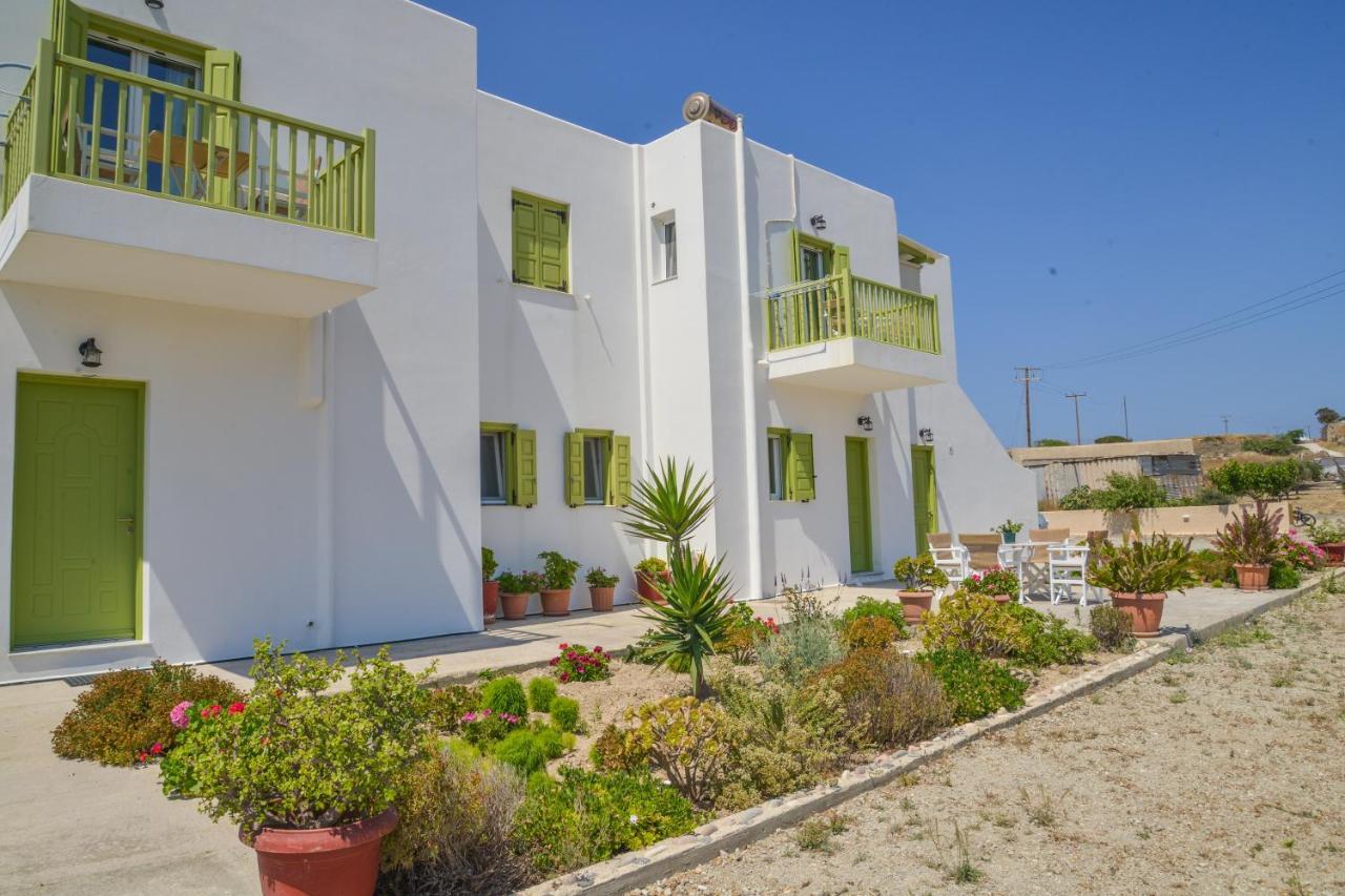 Zeras Apartments Adamantas Exterior photo