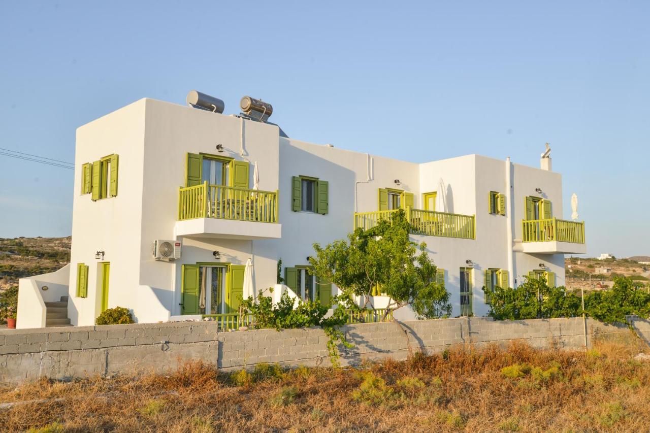 Zeras Apartments Adamantas Exterior photo