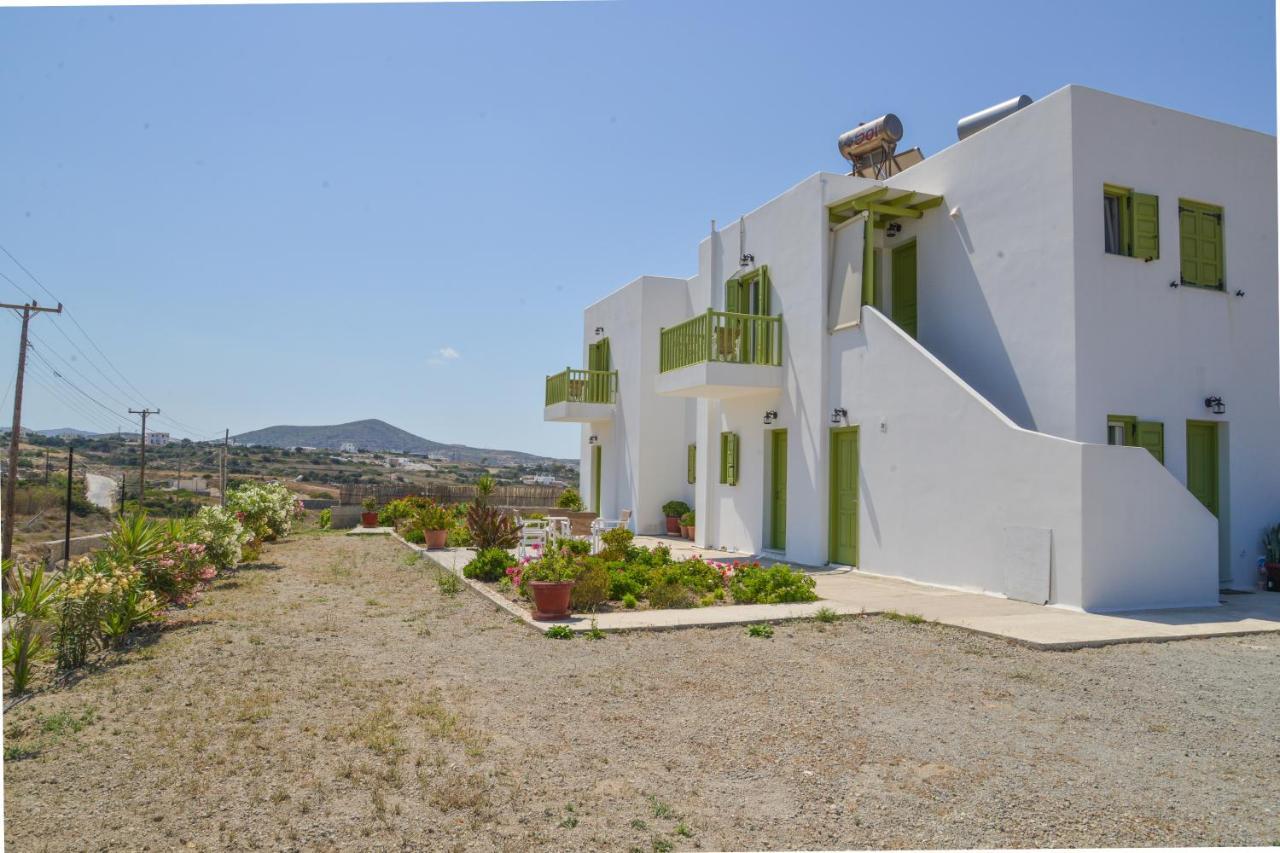 Zeras Apartments Adamantas Exterior photo