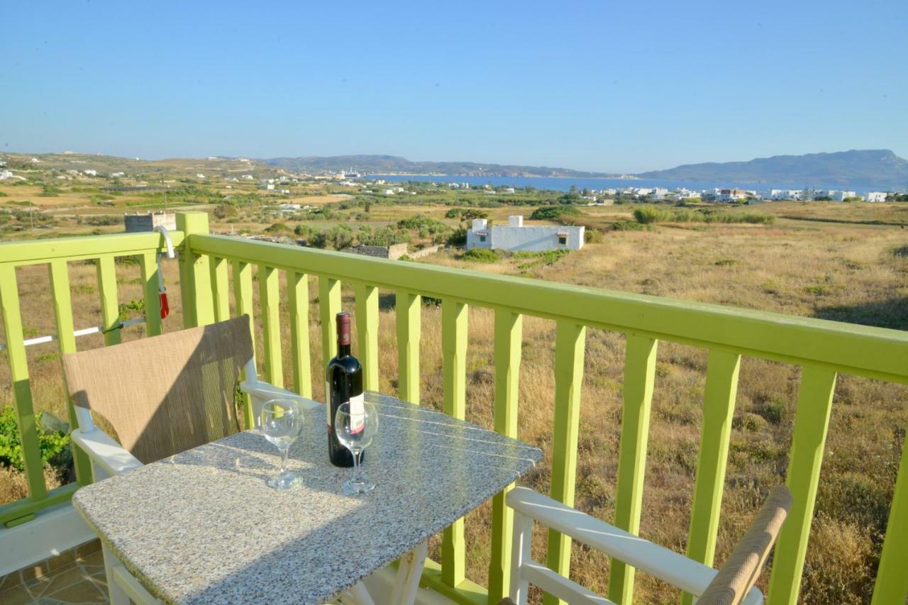 Zeras Apartments Adamantas Exterior photo